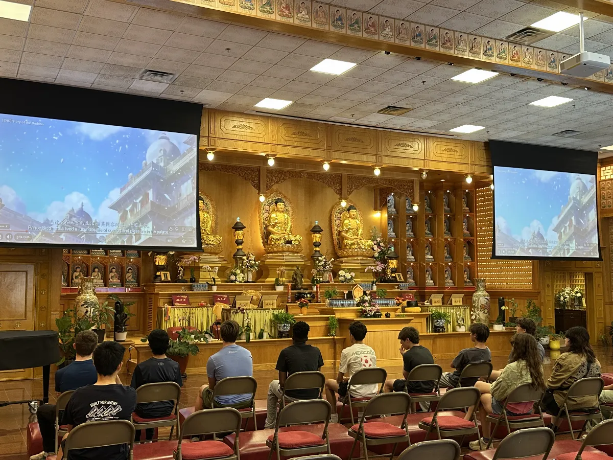 Visit to Xiangyun Temple by St. Andrew’s Episcopal School (U.S.)
