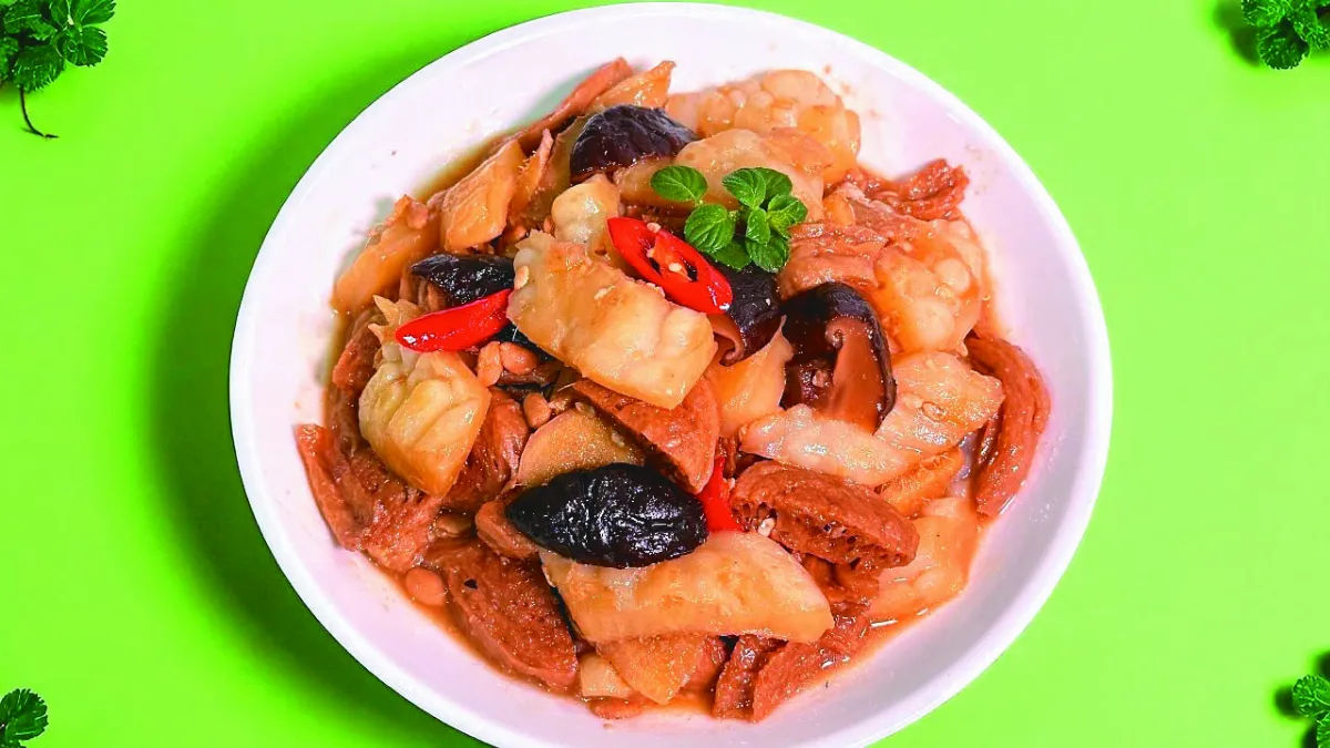 【生活蔬食】醬滷苦瓜麵輪