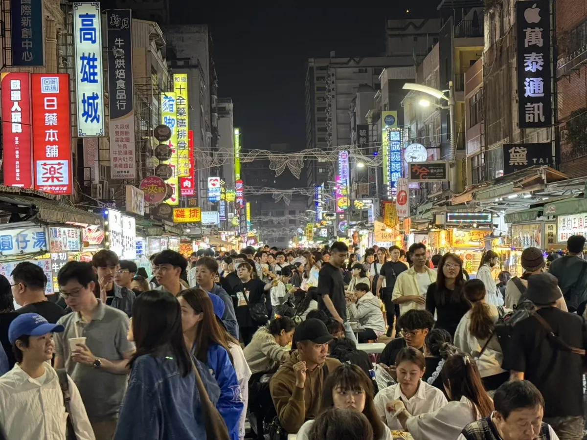 演唱會經濟再發威！ 高市湧18萬人潮讓夜市也擠爆
