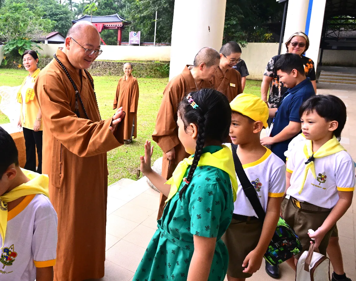 Most Venerable Hsin Bau Visits Guang Ming Chan Monastery in Cavite, Praises Its Serenity and Purity as a Humanistic Pure Land