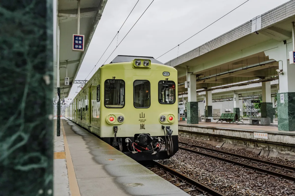 觀光列車美學再創高峰 台鐵海風號、山嵐號獲金點設計獎