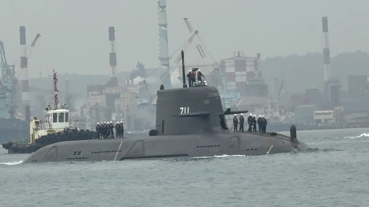 海鯤艦四個多月後再出海 顧立雄：浮航測試全艦水密