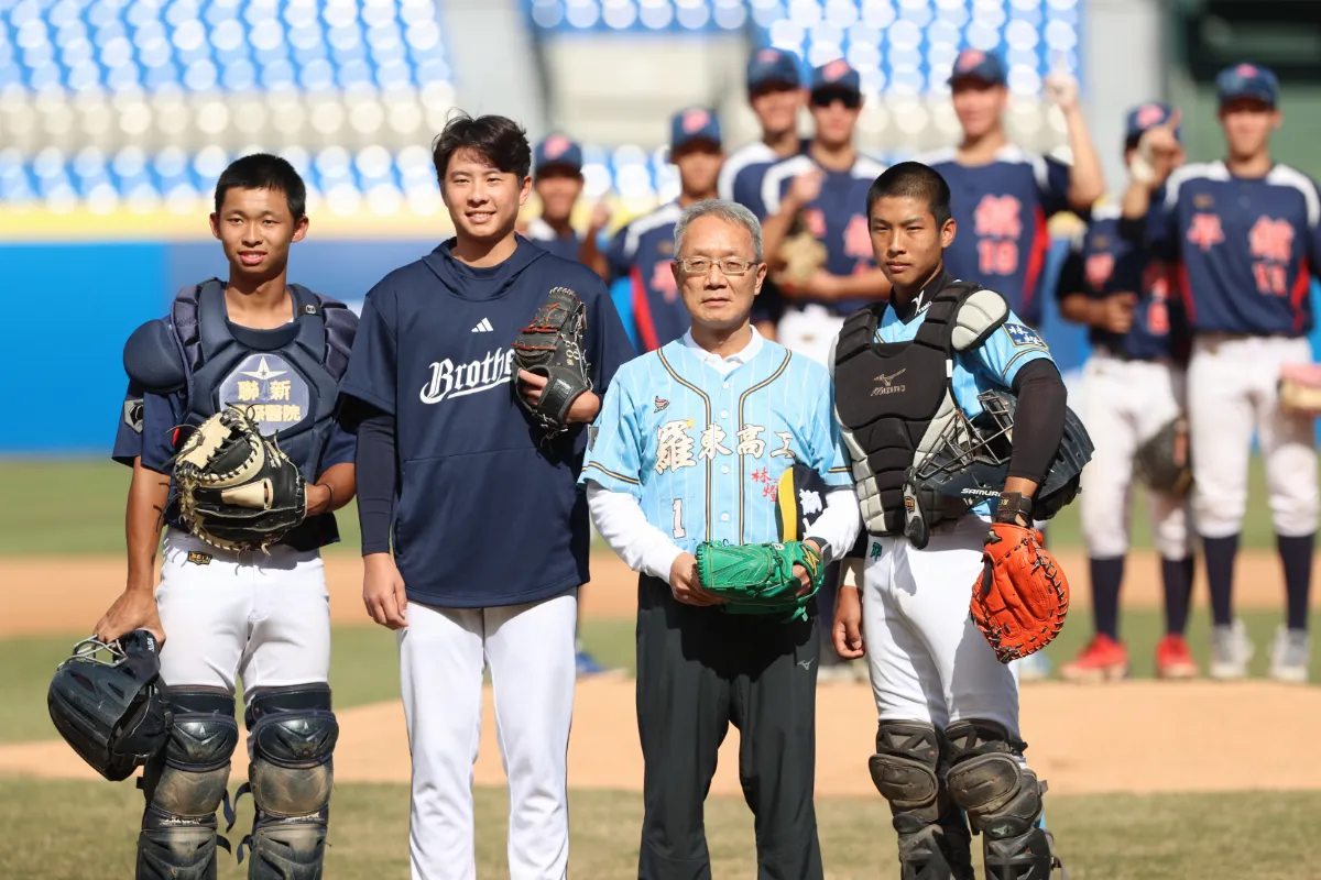 棒球／為黑豹旗開球 伍立辰一圓兩個夢