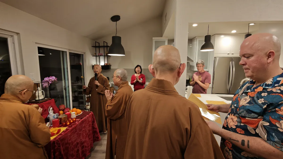 Xiang Yun Temple Holds House Blessing Ceremony for Fo Guang Member, Community Gathering Filled with Warmth – Wishing for Good Fortune