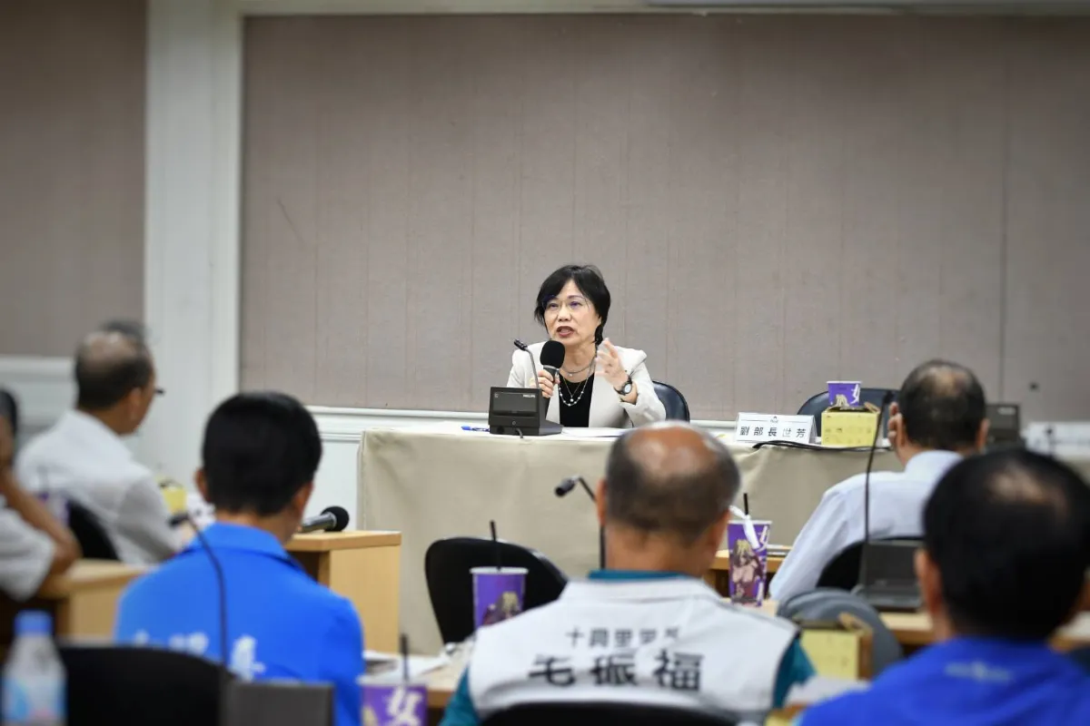 現任村里長做滿6屆且65歲 可申請30萬慰勞金