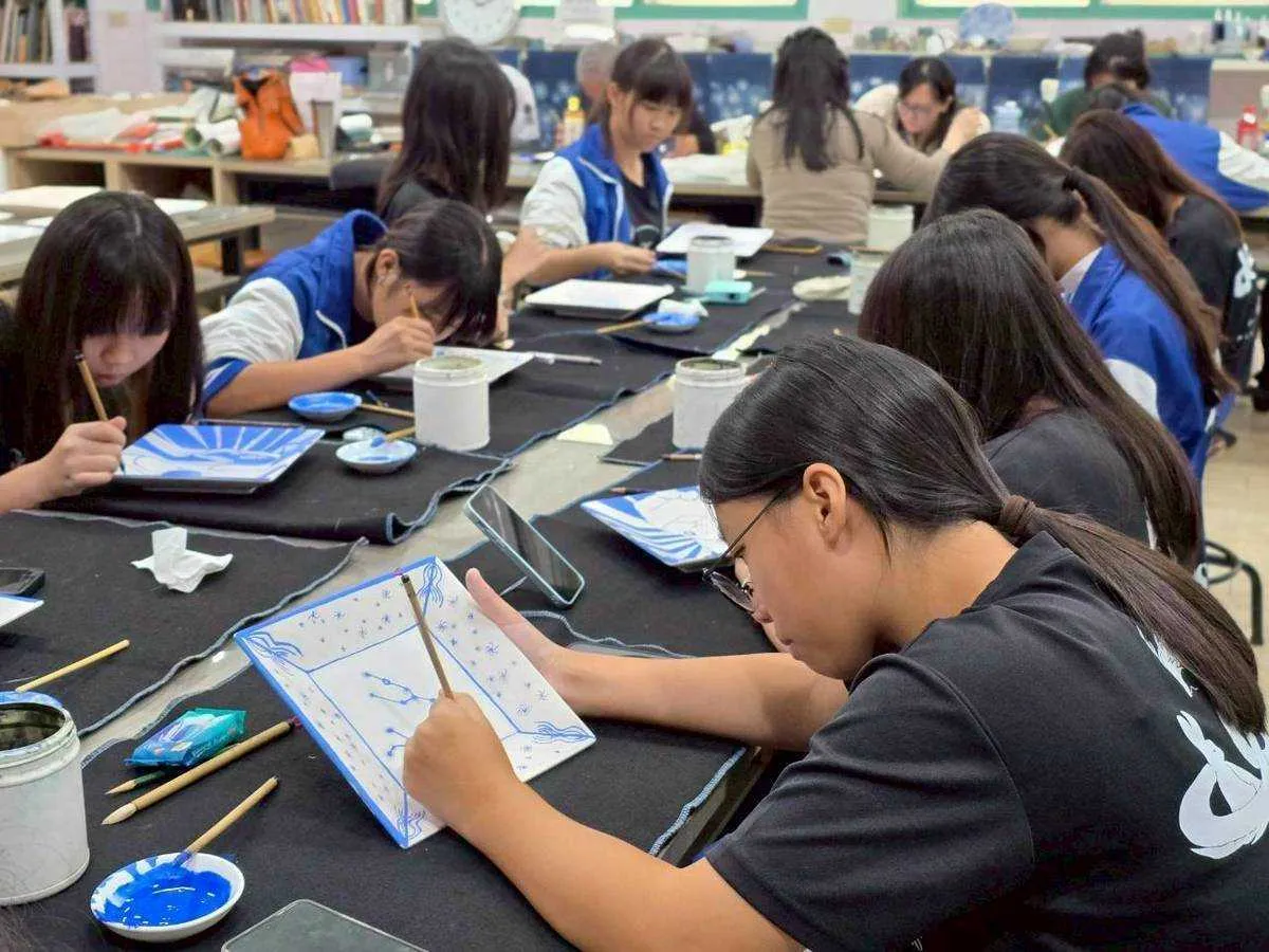 「青白泥語刻畫時光」 陶藝展開幕 展現學子創作能量