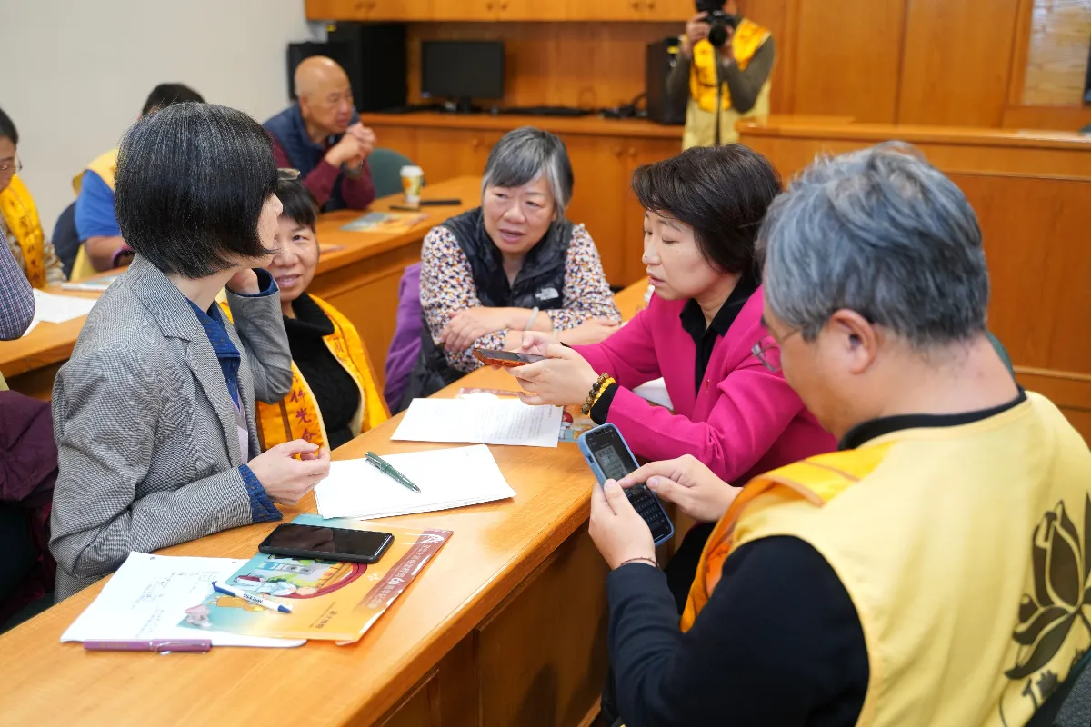Toronto Buddha’s Light Members Strengthen Media Skills to Advance Humanistic Buddhism Online