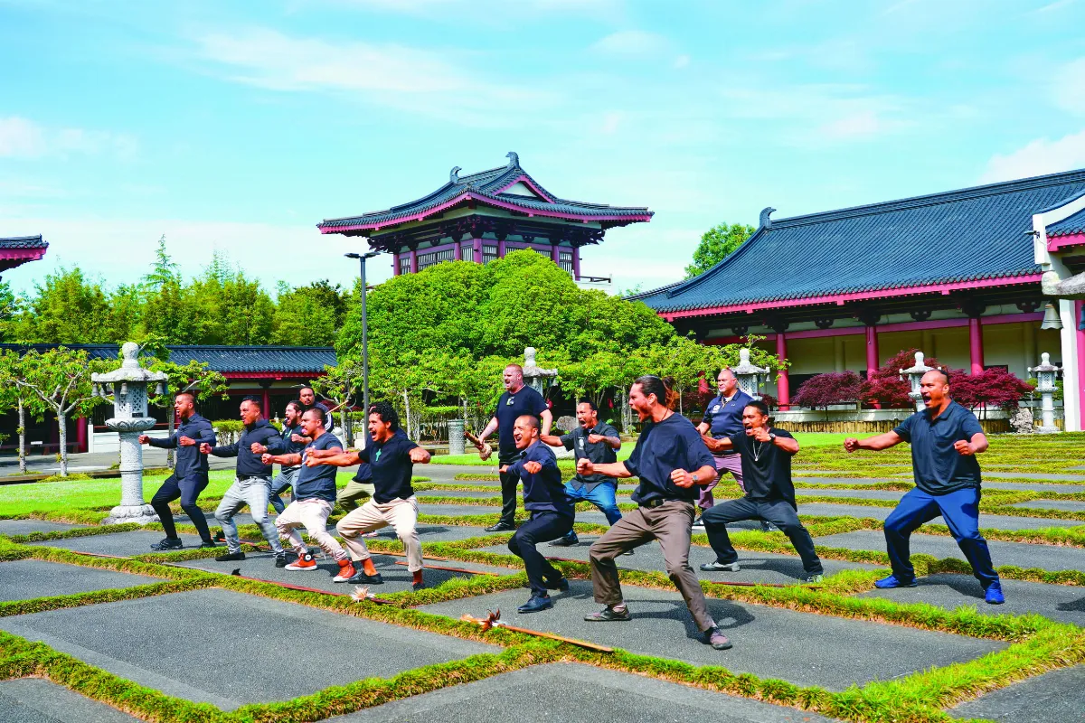 毛利武士獻玉石戰舞 交流北島佛光山