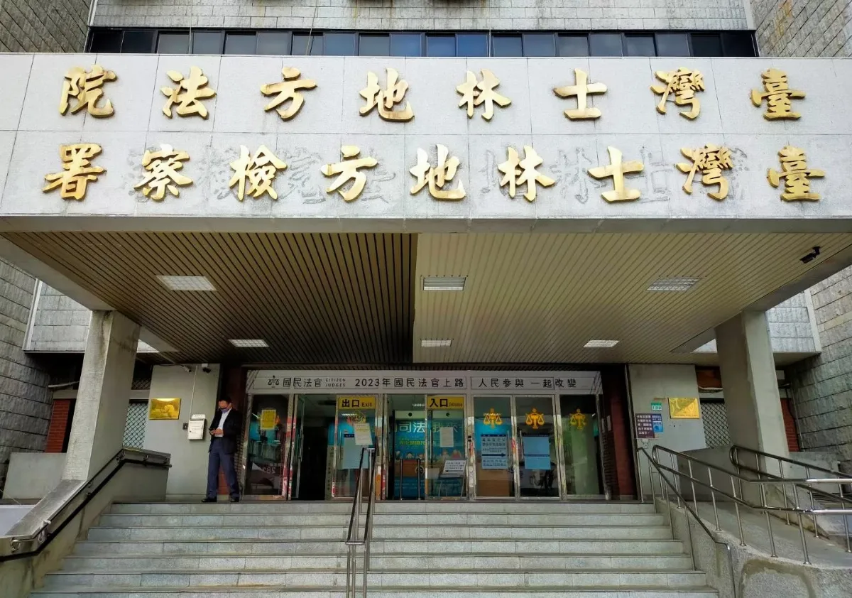 北市遛狗沒繫繩婦人嚇到跌倒 飼主判拘役