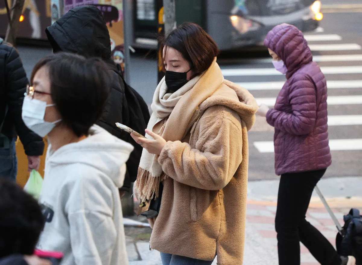 周末大陸冷氣團襲台 「體感低溫僅7度」 