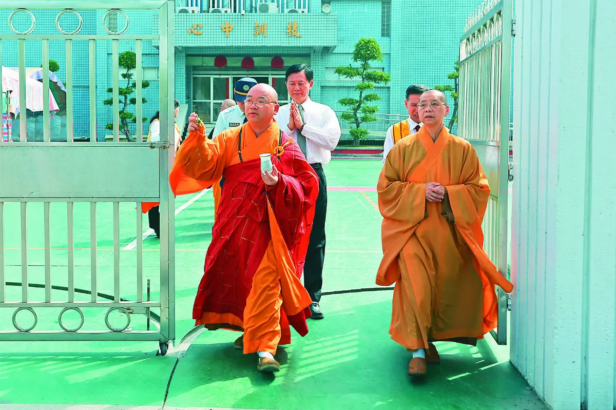 佛光穿透鐵窗 佛光山監獄佈教 70 年