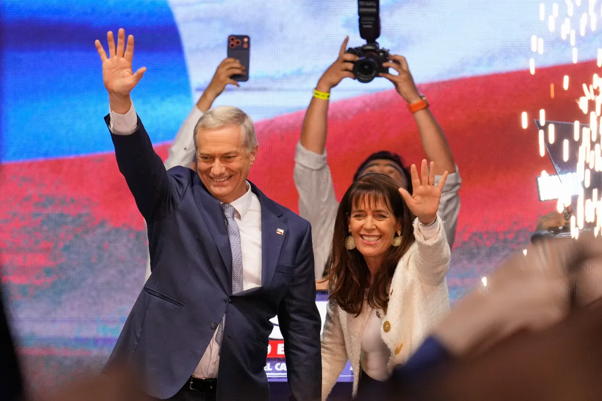 智利變天 右翼強硬派卡斯特當選總統