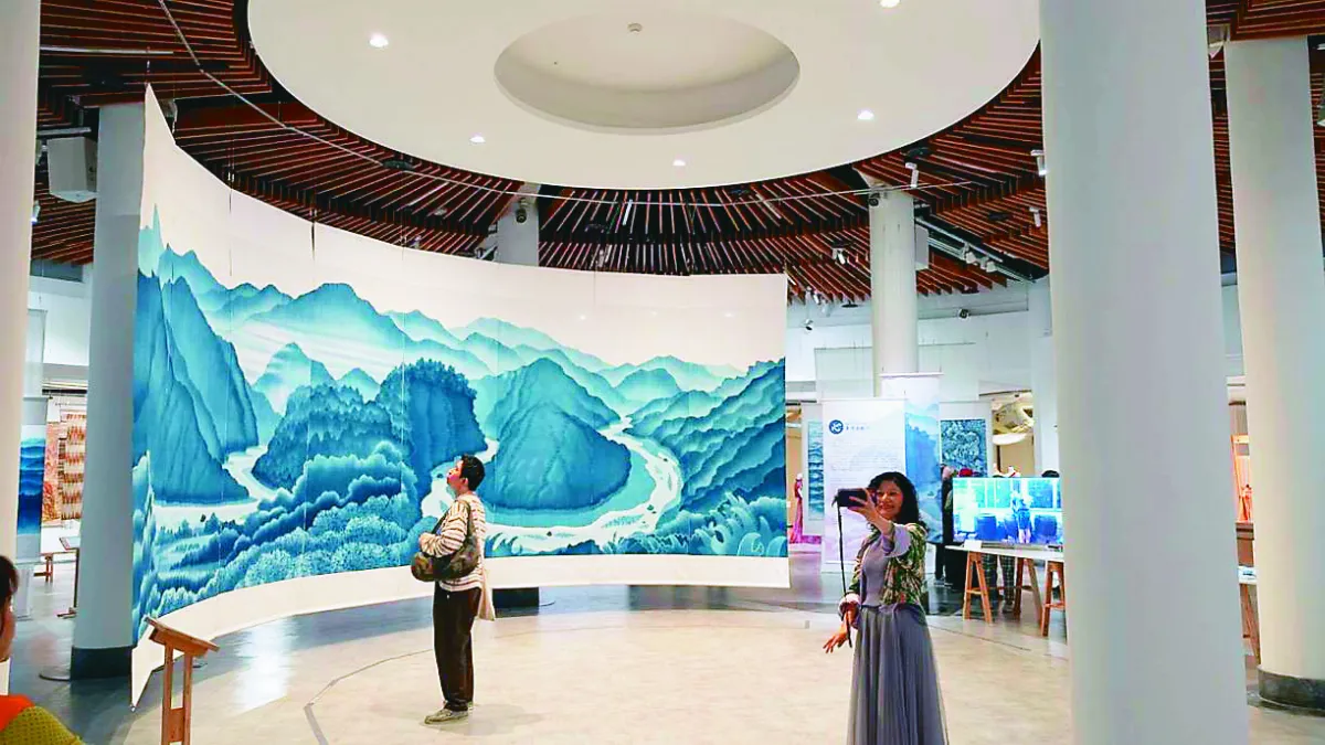 陳景林藍染鉅作〈台灣母親河〉 