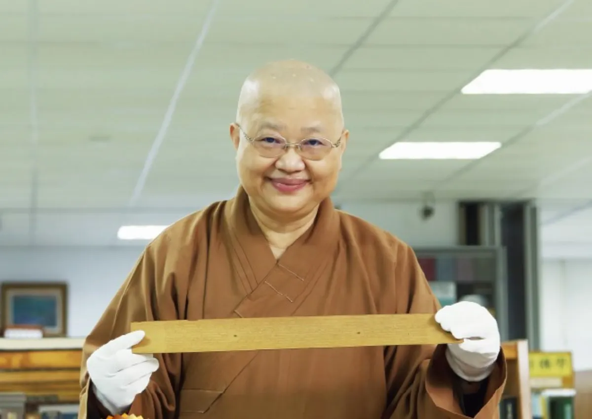 深耕佛教文獻典藏40載 自衍法師獲教育部肯定