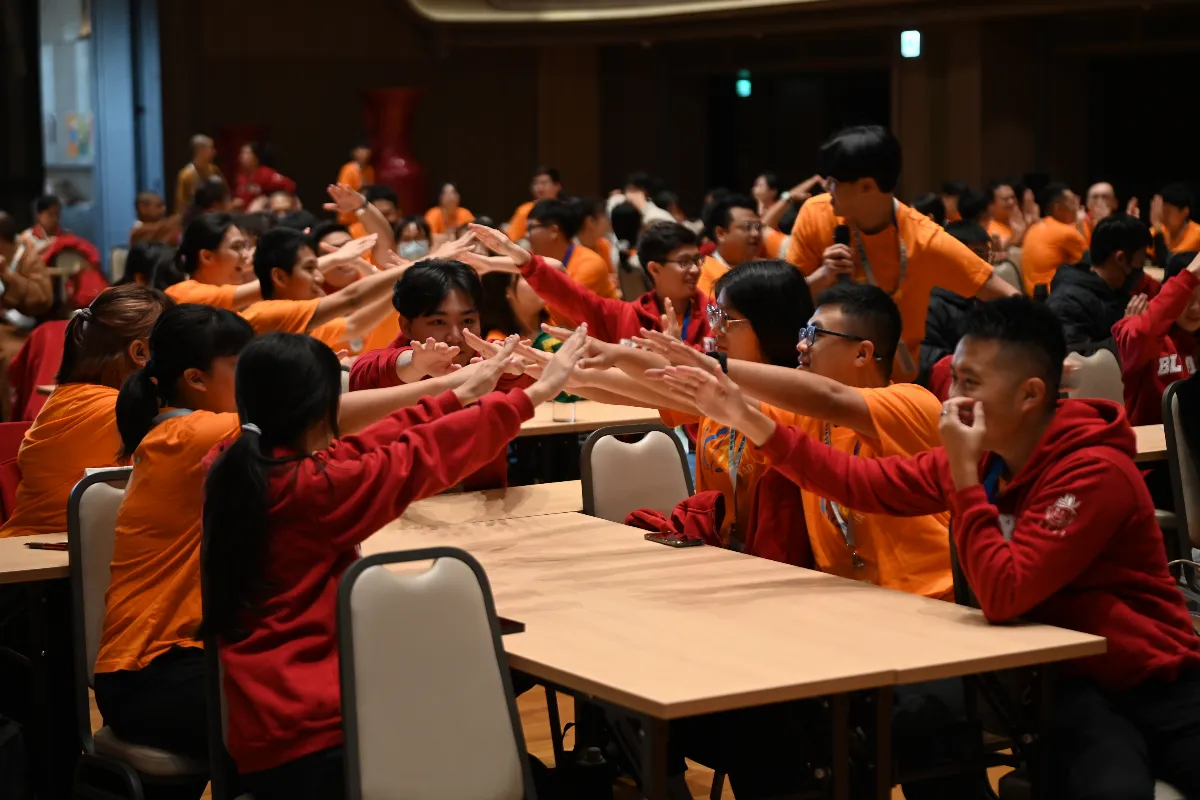 佛青共學八正道　聞思修中歡喜學佛
