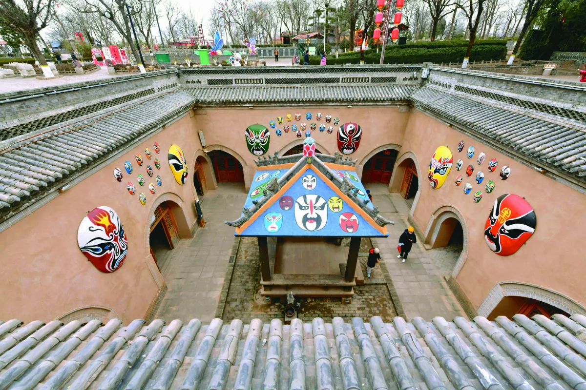 河南陝州地坑院 穴居文明活化石