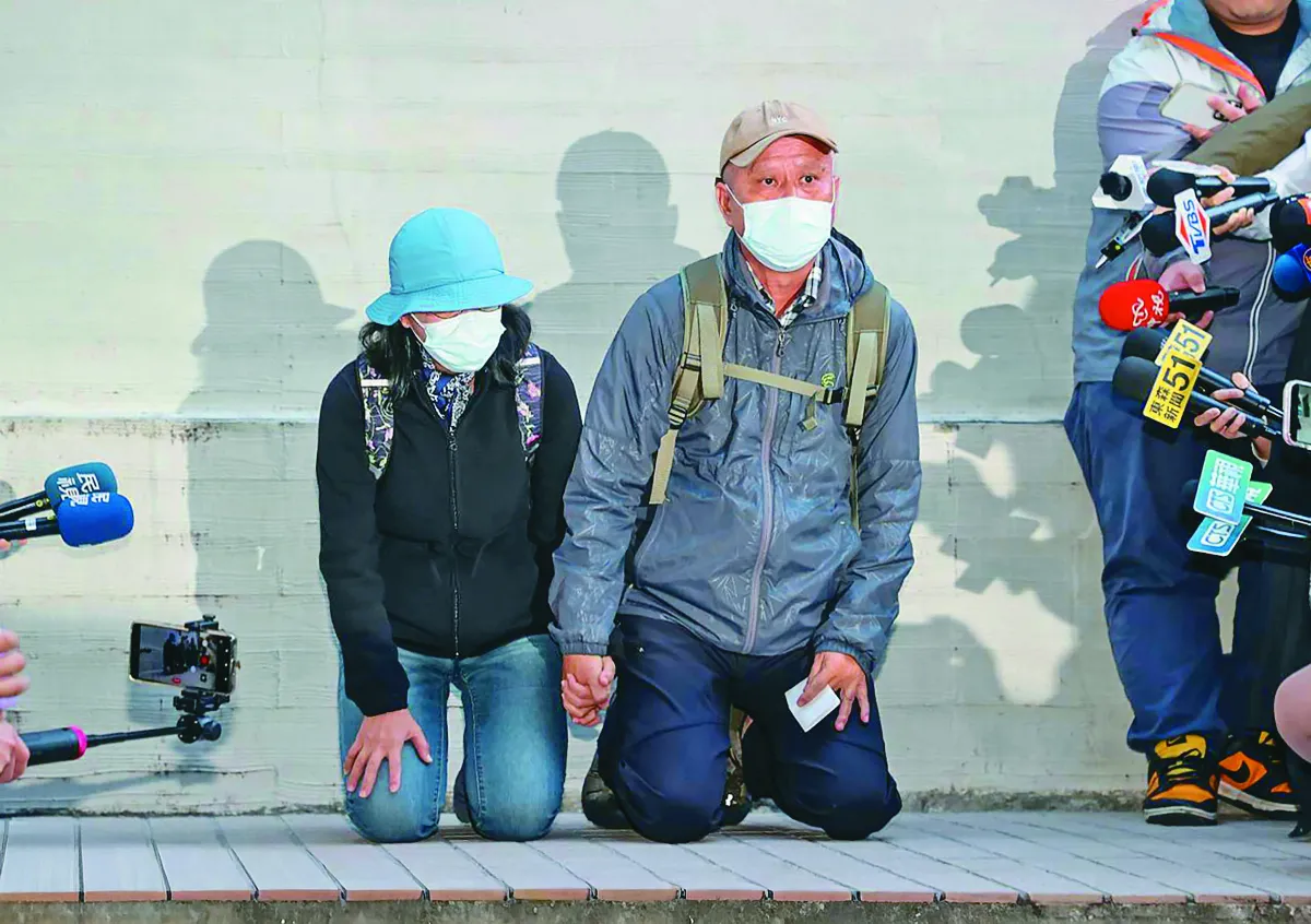 張文父母下跪道歉　學者：建構社會安全網勿全歸咎家庭