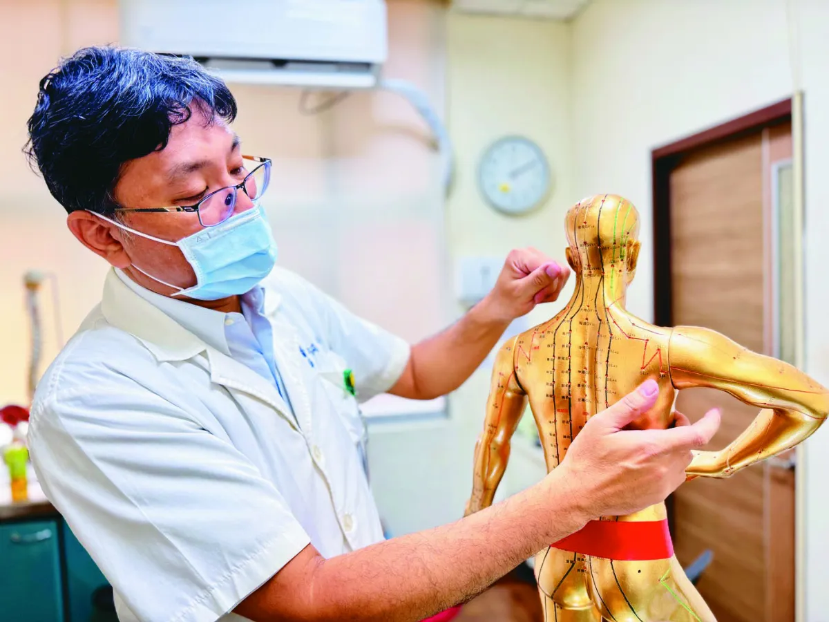 中醫傷科治療 改善五十肩、網球肘