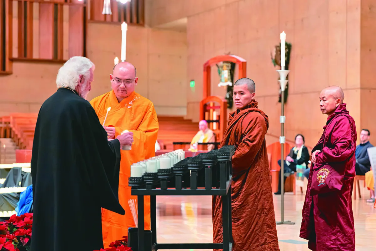 洛杉磯跨宗教追思露宿者 西來寺祈福祝禱
