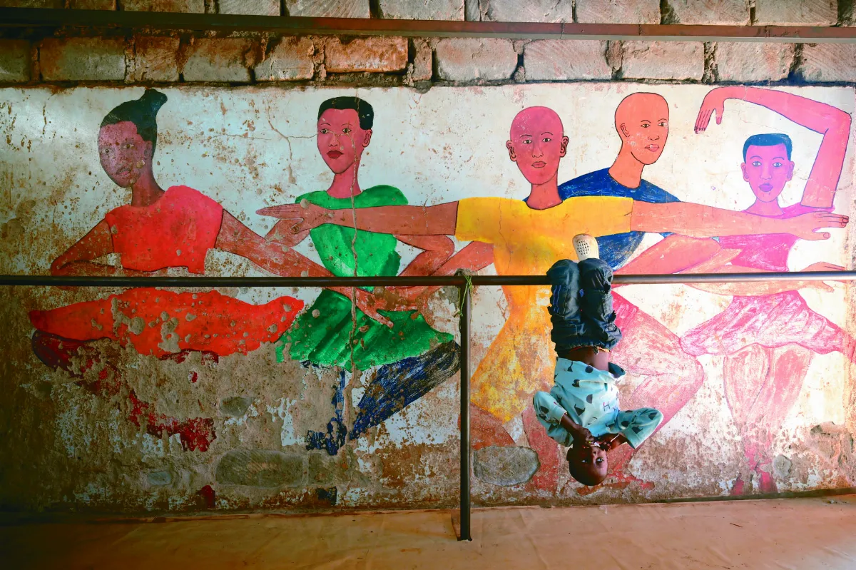 貧民窟芭蕾舞校 男孩在玩耍