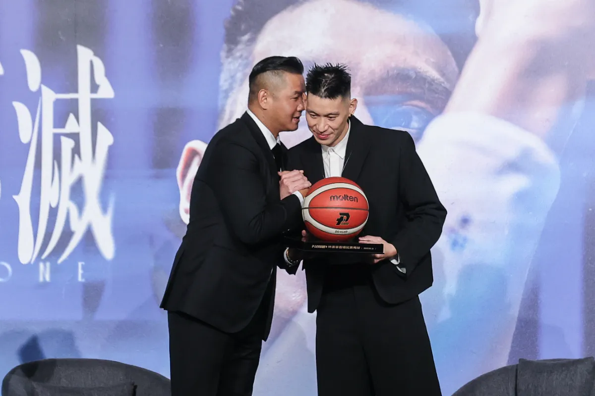 籃球／陳建州割愛林書豪首秀紀念球 打趣問：不會換聯盟就丟吧