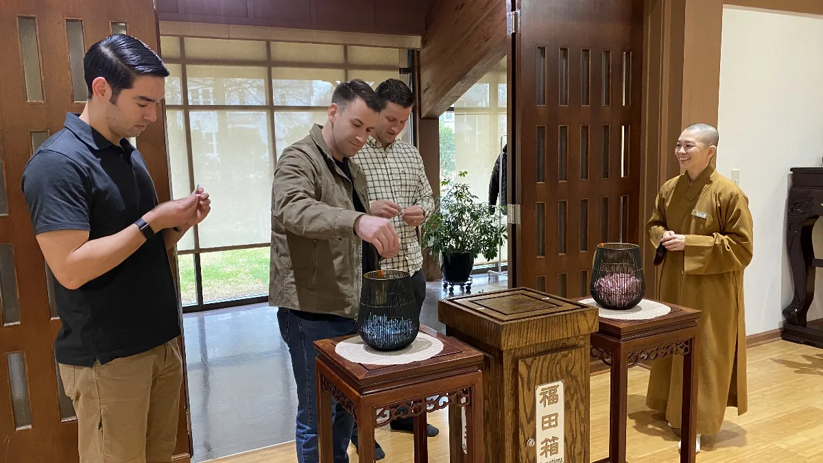Tea Meditation and One-Stroke Calligraphy: Fort Bragg Soldiers Experience the Humanistic Beauty of Fo Guang Shan North Carolina