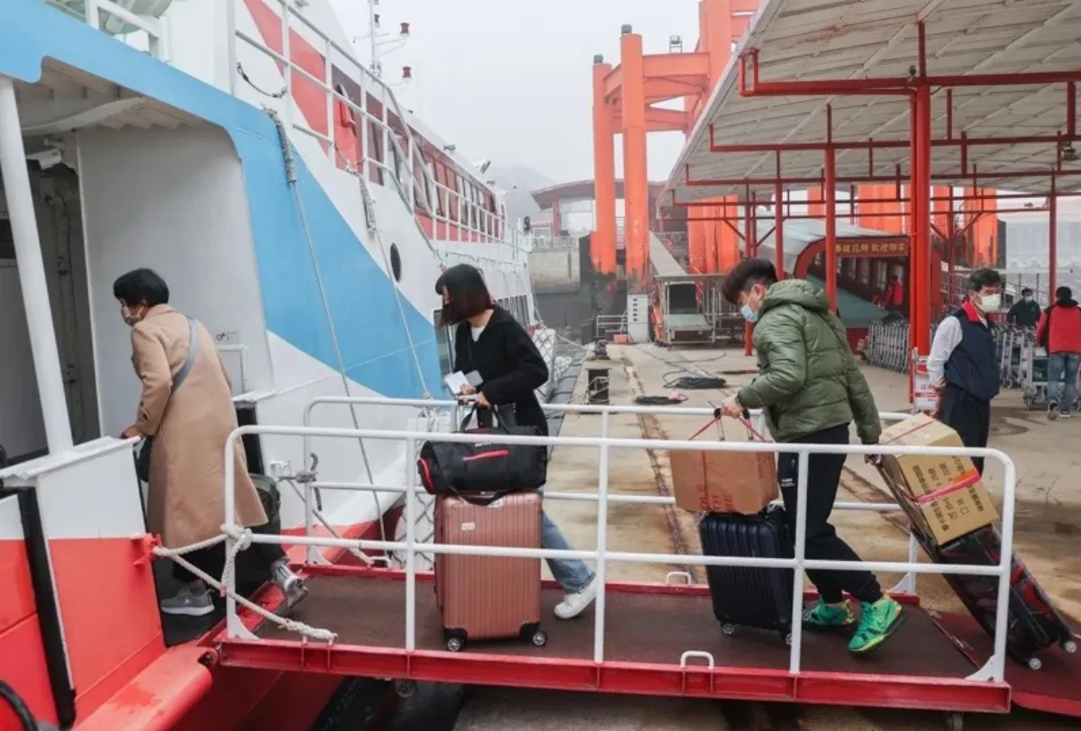 元旦假期迎客流高峰 福建海事局：小三通發送旅客增逾5成