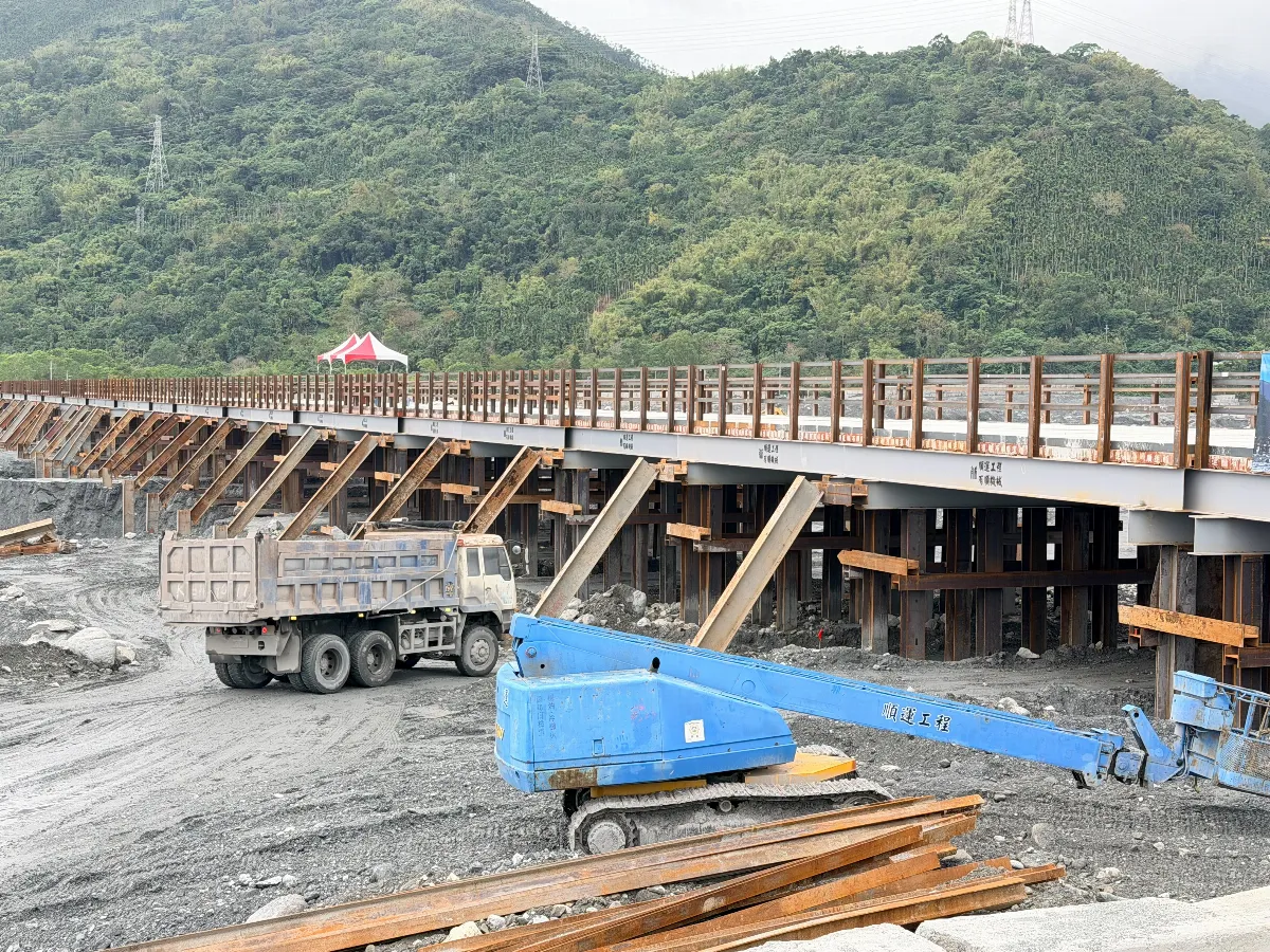 台9線馬太鞍溪鋼構便橋提前通車 元旦10時開放通行