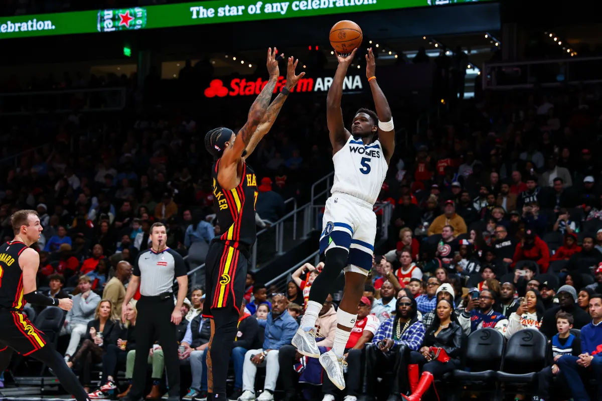 NBA／老鷹24分差擒狼 愛德華單周二度中離
