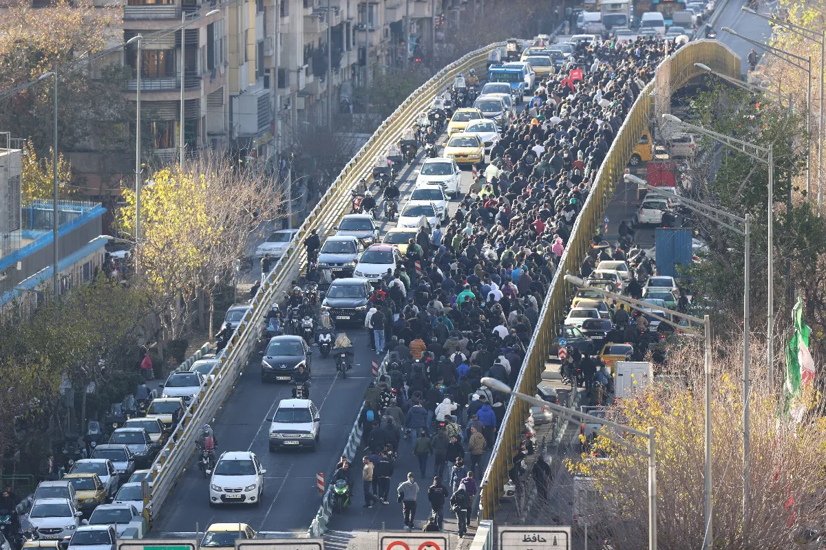 貨幣暴貶引爆不滿 伊朗示威蔓延全國