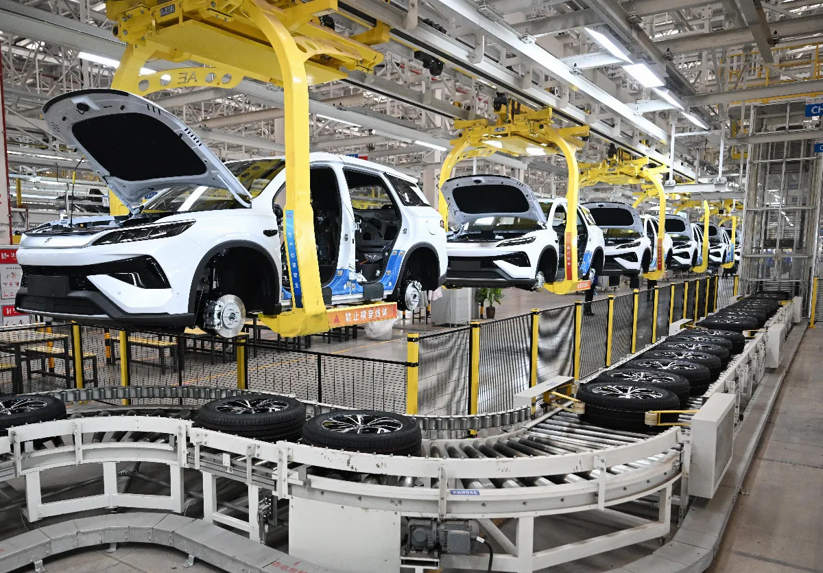 比亞迪銷量有望超越特斯拉 站上2025年全球電動車第一