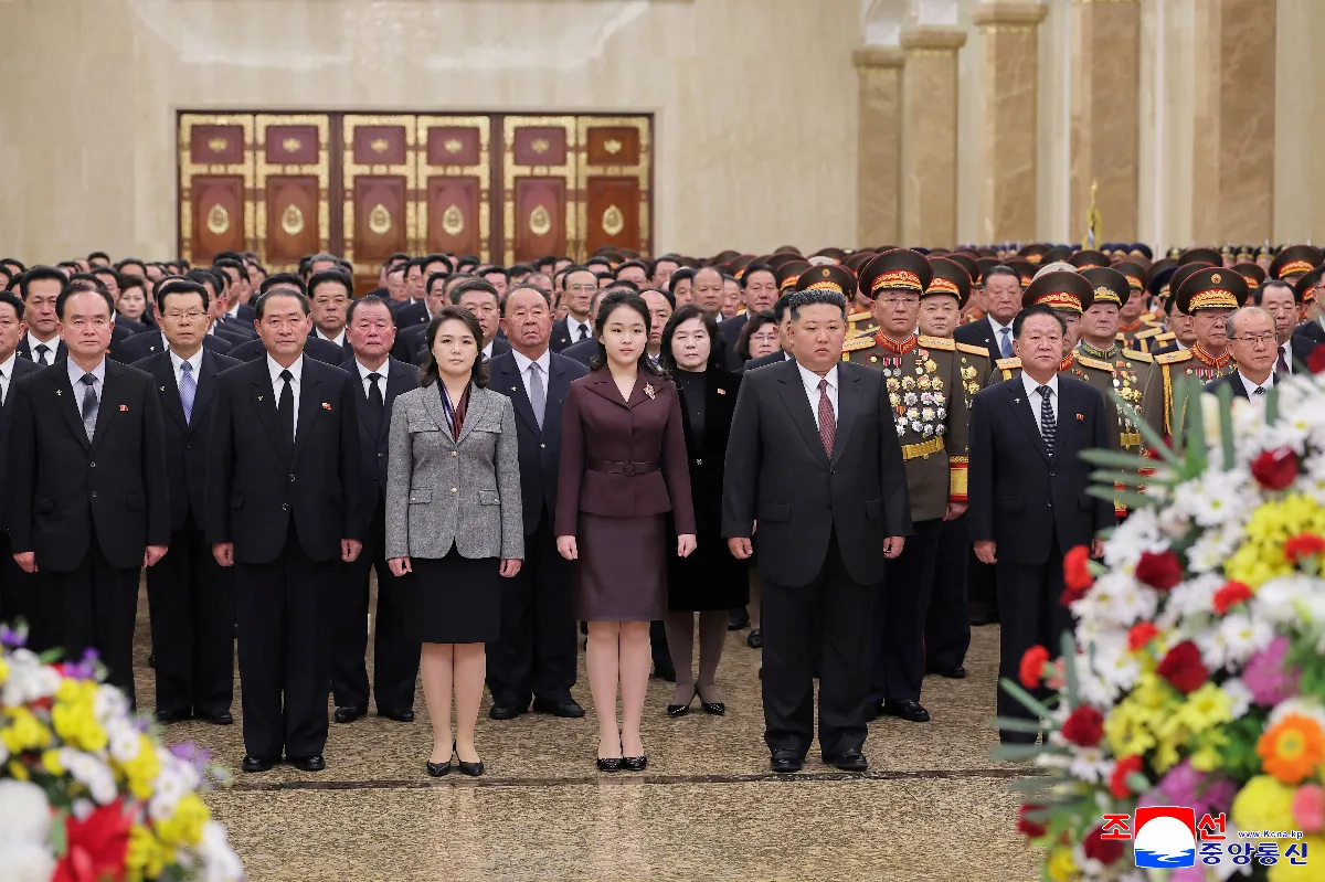 北韓第4代領導人熱門人選 金主愛陪同金正恩赴錦繡山謁陵