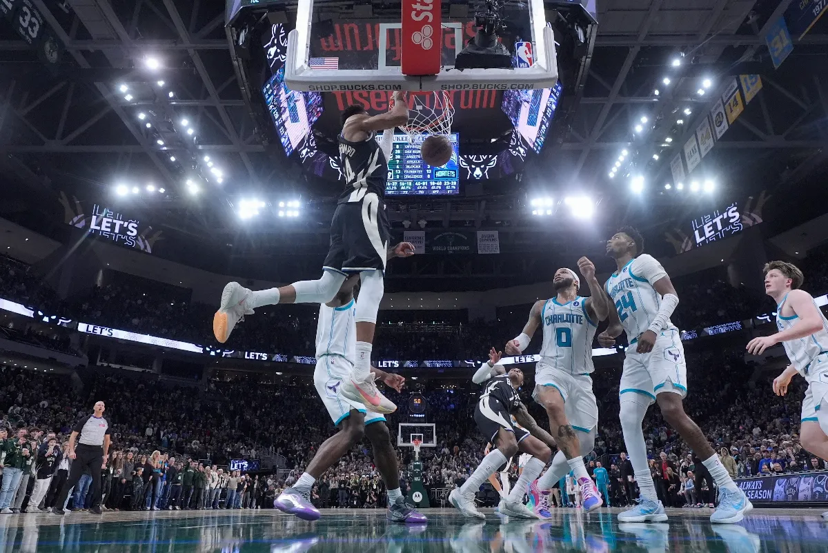 NBA／自己畫戰術後準絕殺 字母哥還寫紀錄