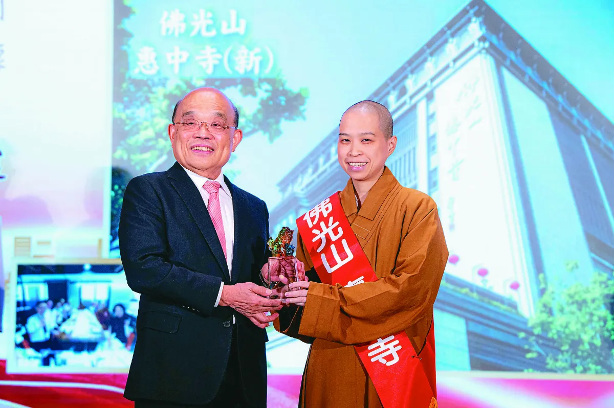 新惠中寺奪國家建築金獎 為教爭光