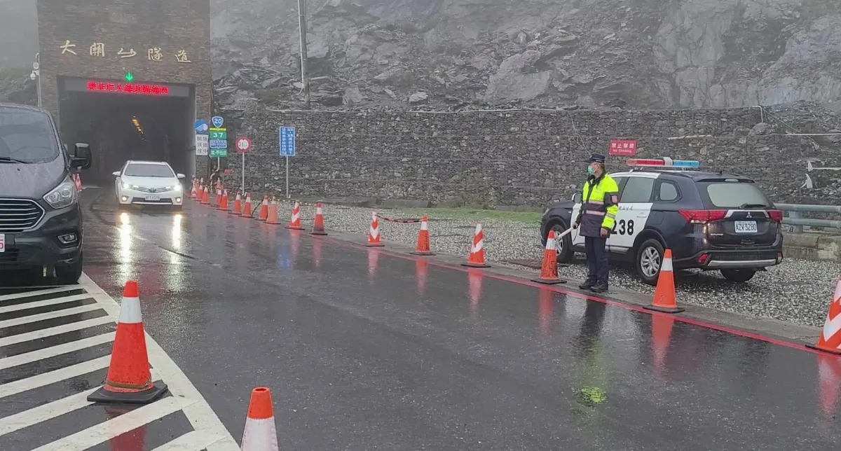 南橫公路結冰風險增 多處道路管制通行