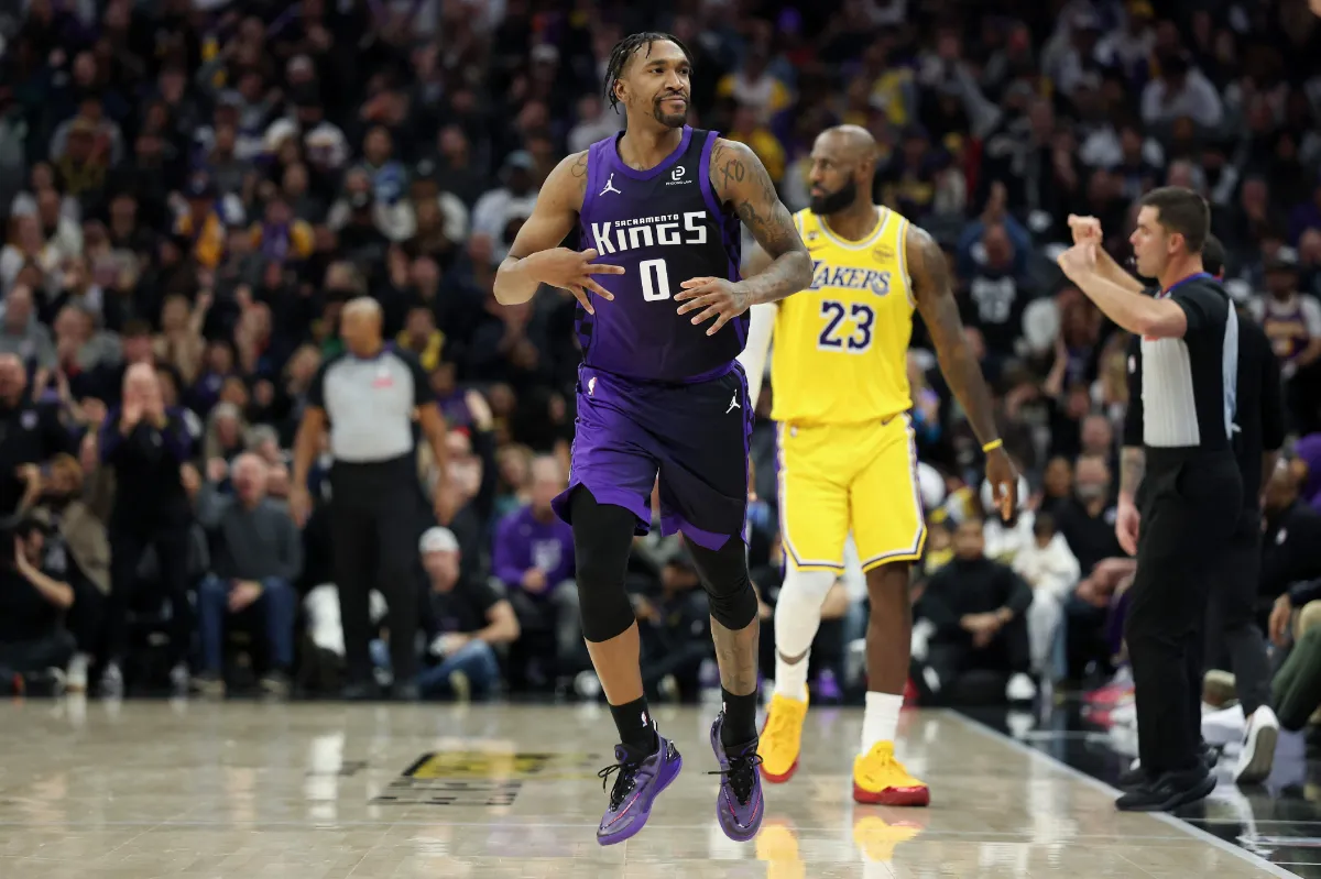 NBA／唐西奇42分成空 蒙克7顆三分助國王本季首勝湖人