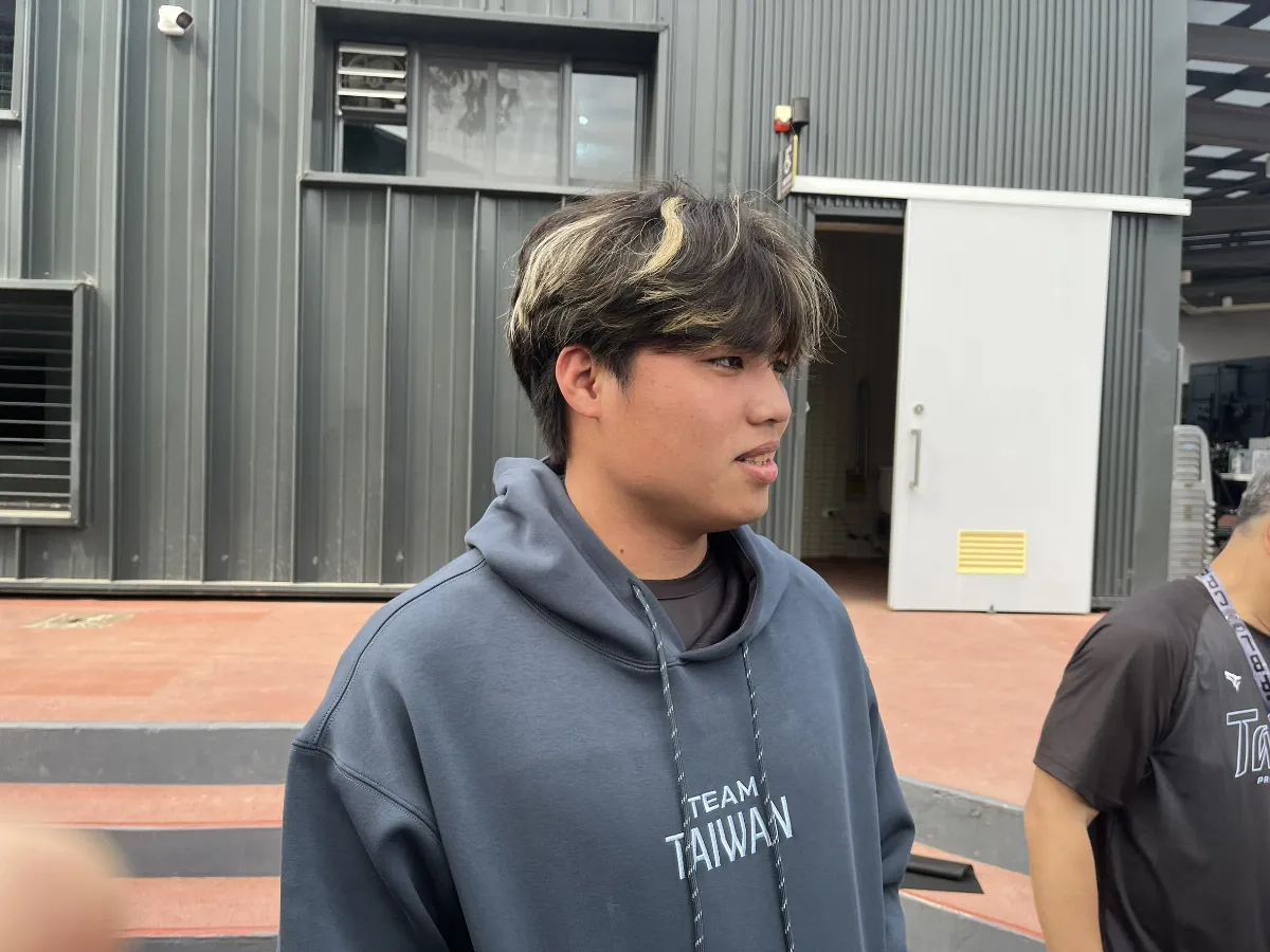 經典賽／菜鳥賴胤豪很緊張 張弘稜球速飆升被看見