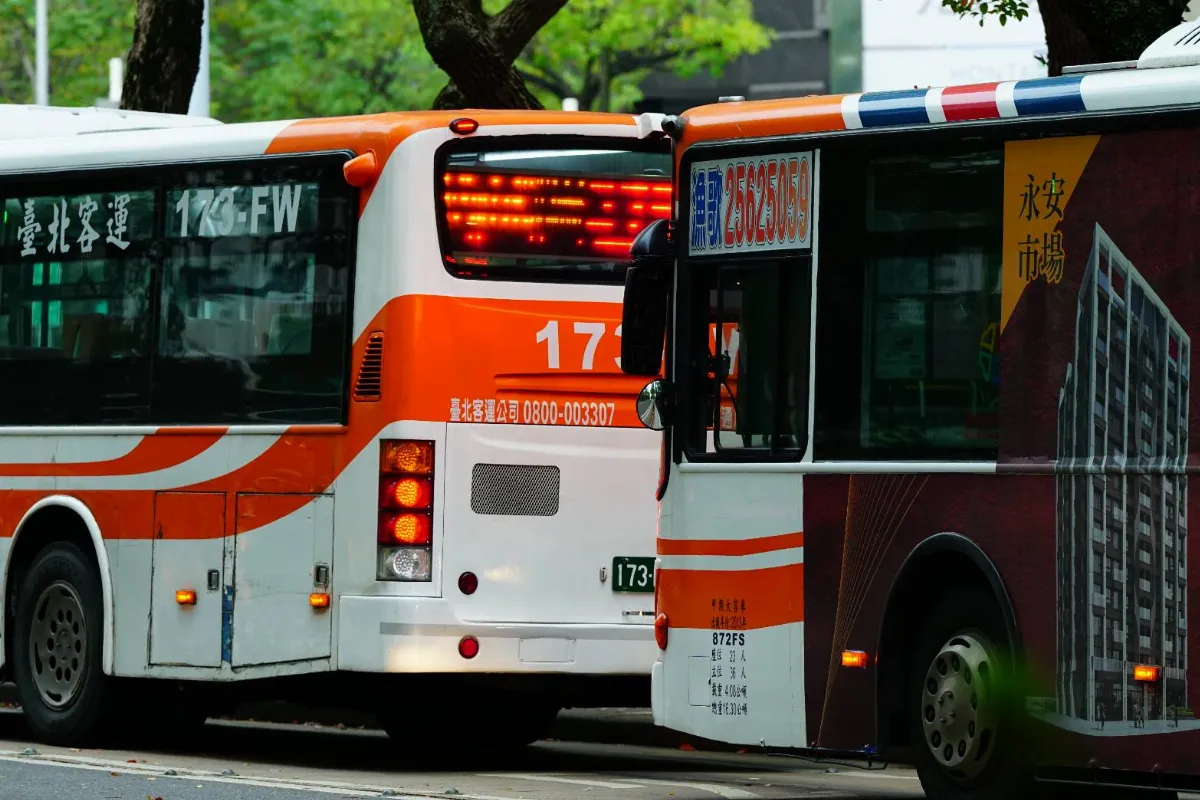 北市公車司機遭30歲女持刀挾持  司機成功反制
