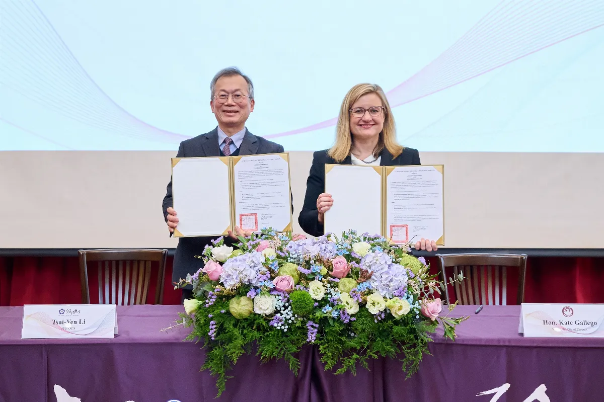 政大攜手鳳凰城市府  啟動跨國人才實習合作