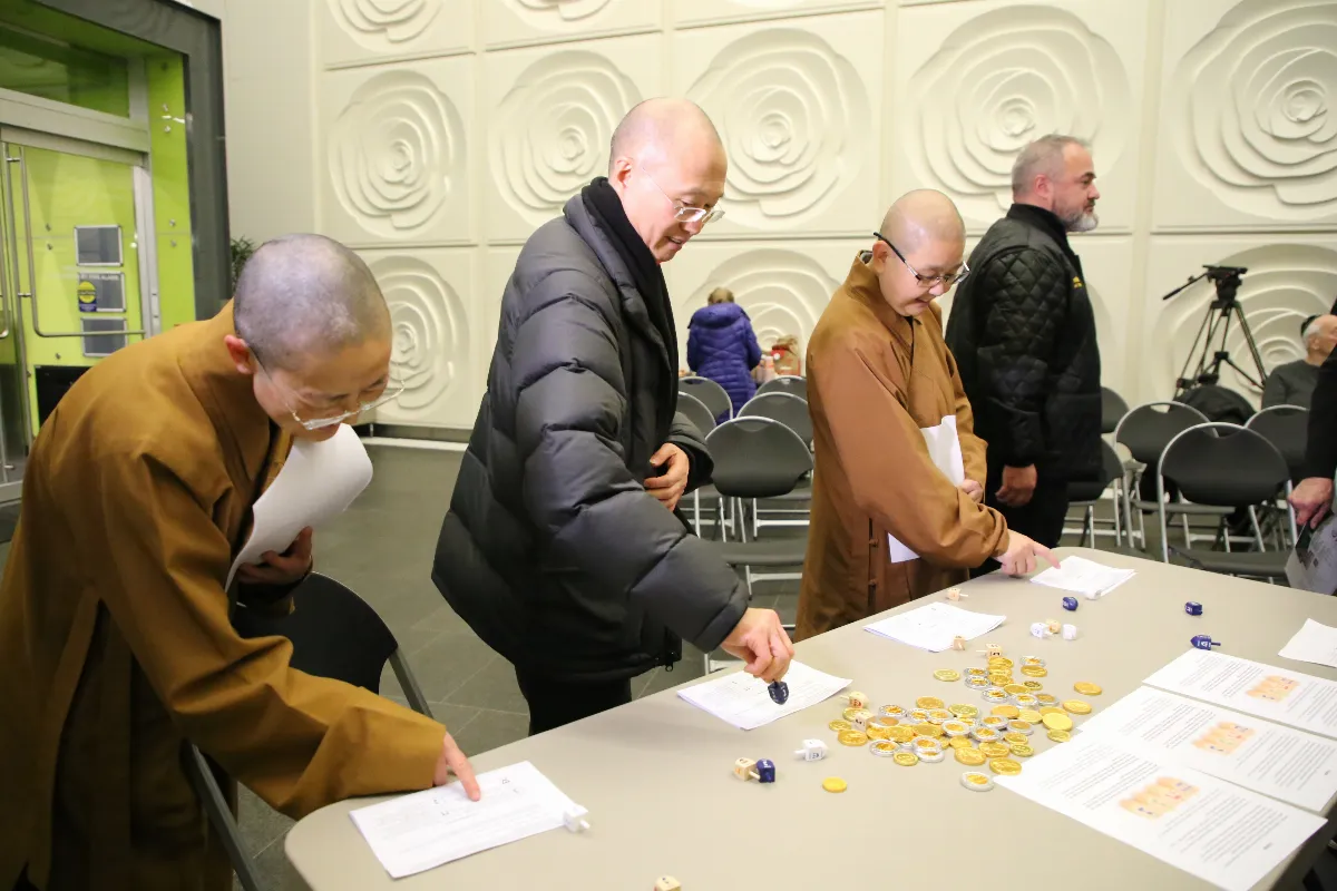 Fo Guang Shan Toronto Joins Interfaith Hanukkah Candle Lighting United in Prayer for Peace
