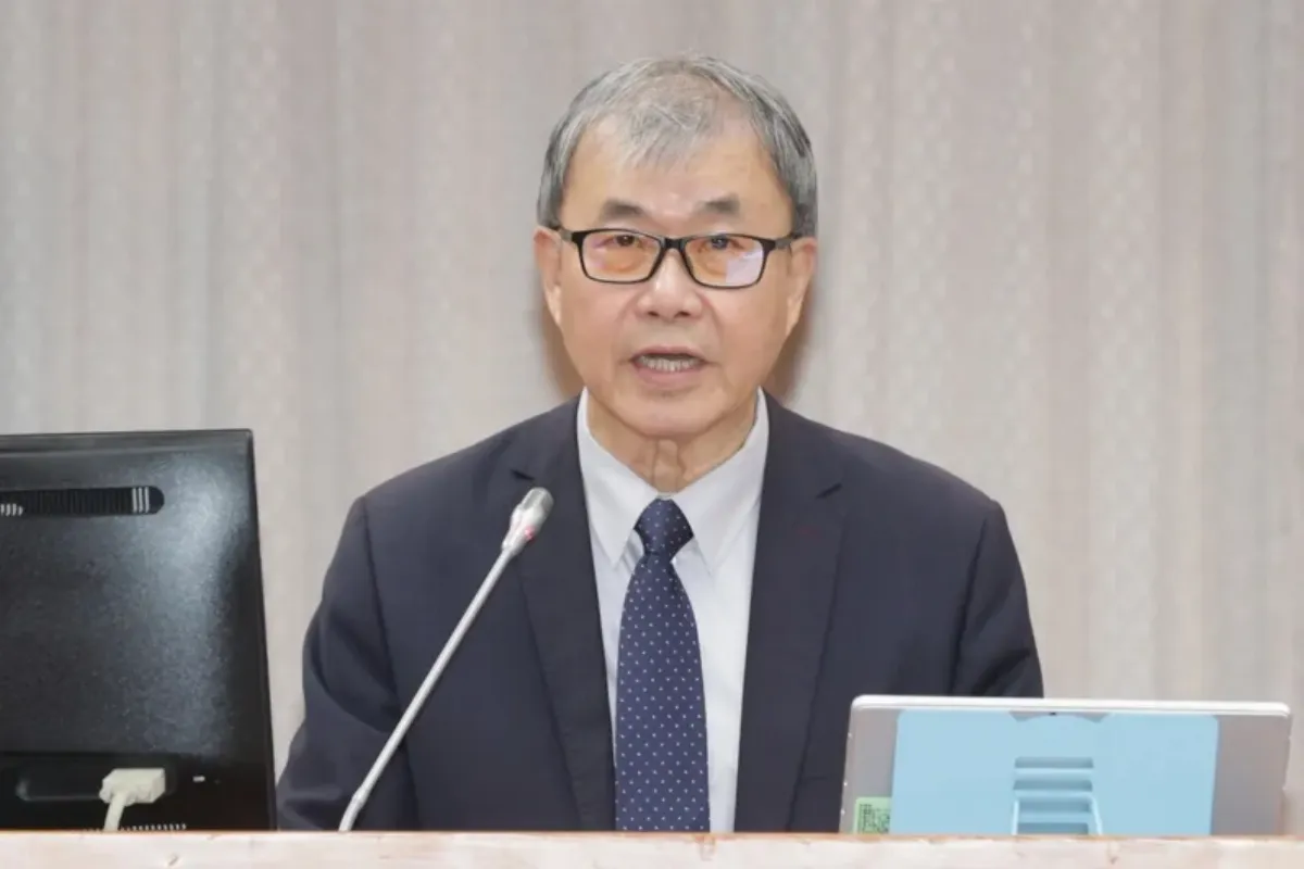 鄭英耀質詢言論惹議 教育部：從未質疑教師教學、校事會議以半年為期檢視