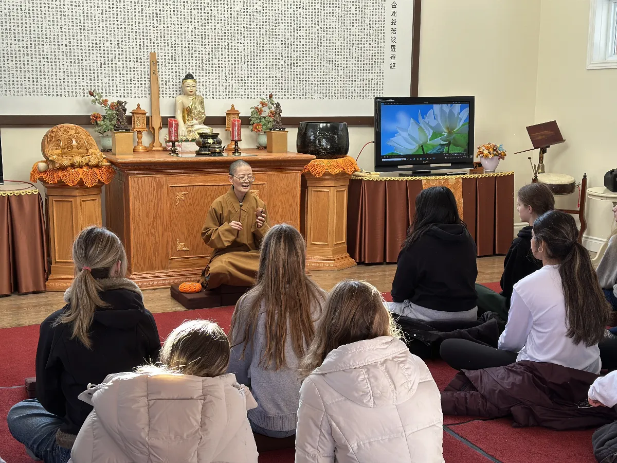 Secondary School Students Visit Fo Guang Shan Waterloo to Experience the Beauty of Buddhist Culture