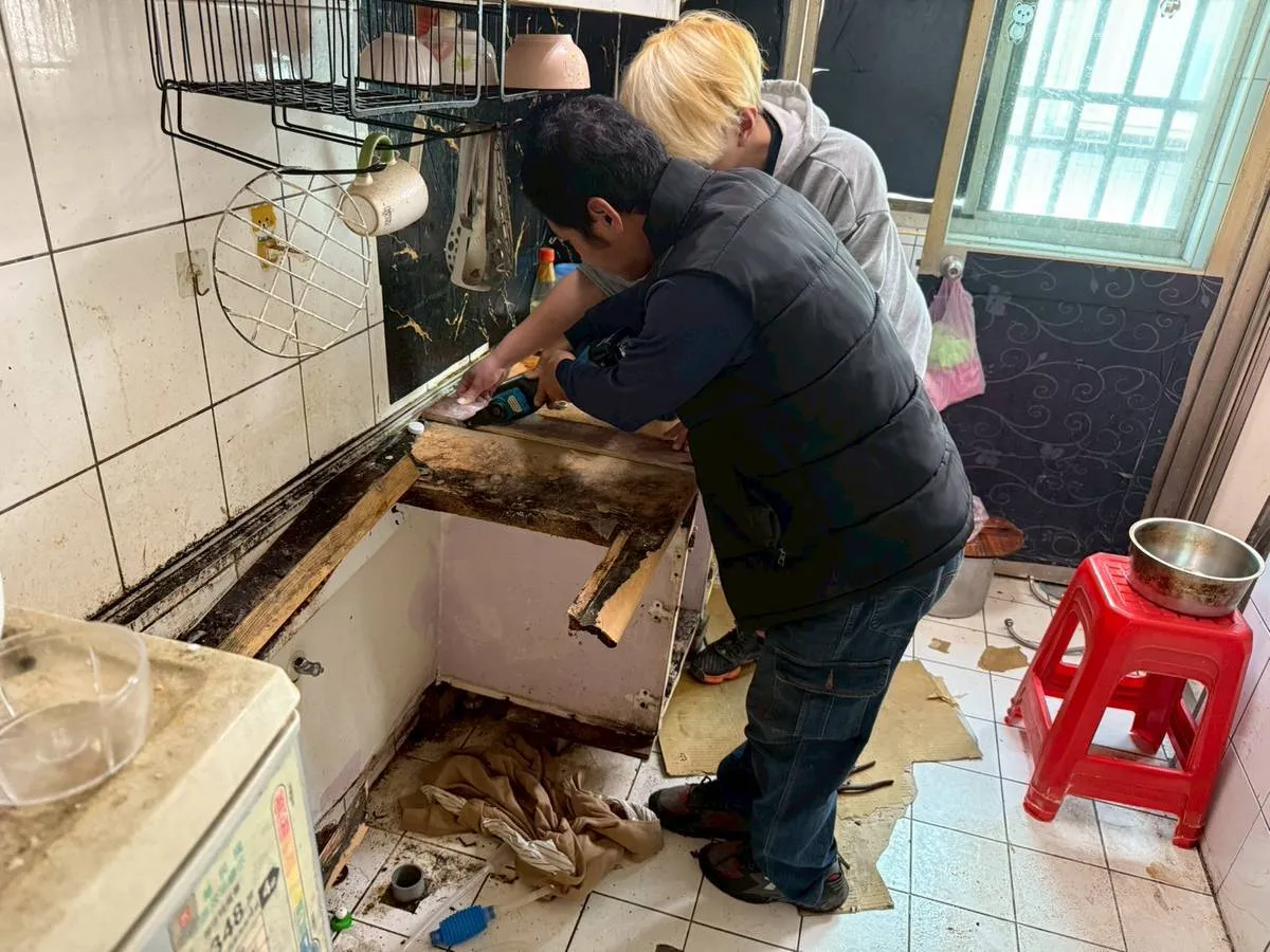 作工行善團寒冬送暖 助弱勢家庭重獲安心居所