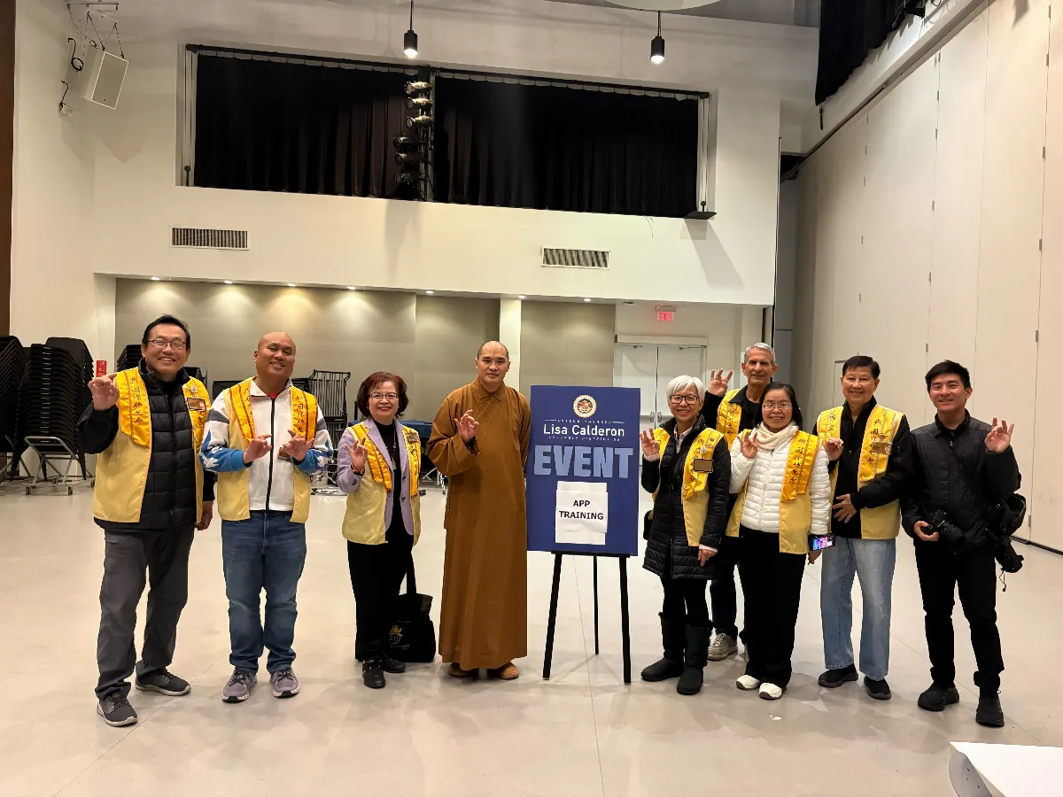 Bodhisattvas After Dark: Fo Guang Members in Los Angeles Join Homeless Count