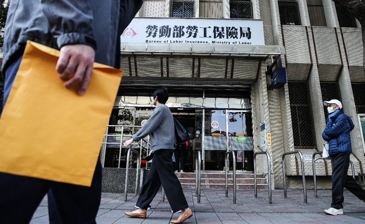 減班休息補助再延長  僱用安定措施續辦至7月底