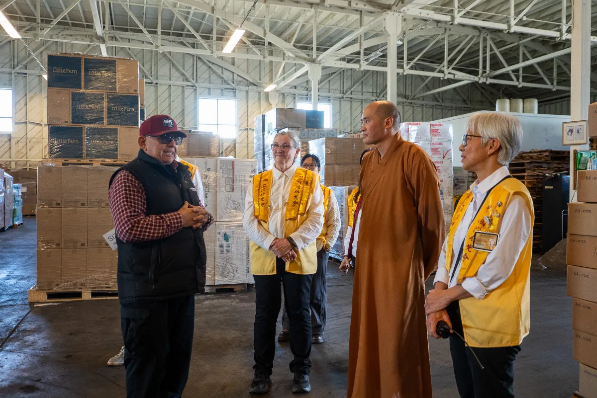 Hsi Lai Temple Partners With Business to Donate 6,000 New Shirts to Warm Los Angeles Communities