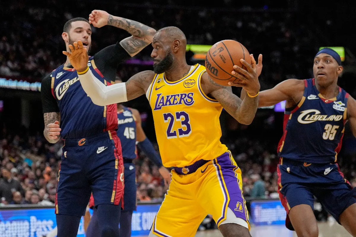 NBA／詹皇回克里夫蘭哭了 湖人慘輸騎士30分