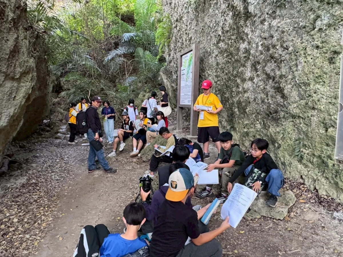 把半屏山當雙語教室 生態、英語及AI一次到位