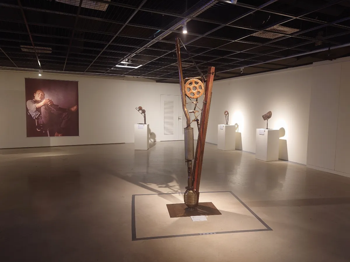 陳庭詩典藏展登場 廢鐵化身永續美學