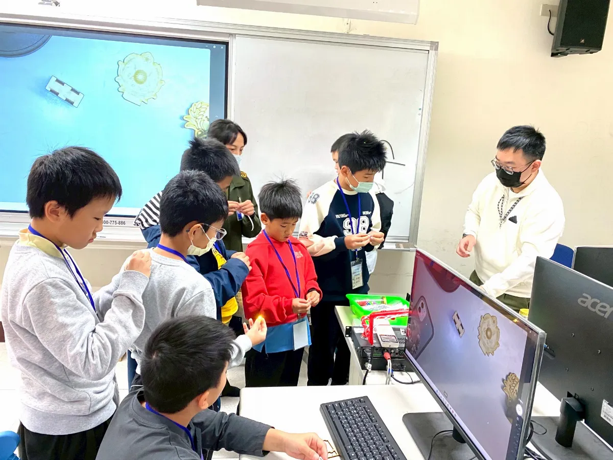 新北創新國防FUN心玩營隊 培養學童安全意識與行動力